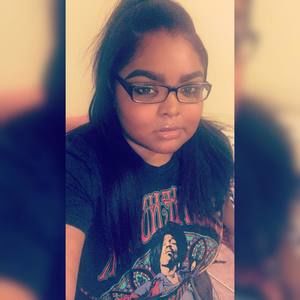 Meet your Posher, Simone